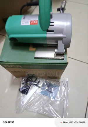 Tile Cutter Machine