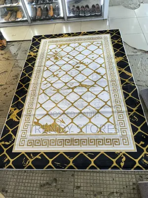 White And Gold 5*8 Carpet