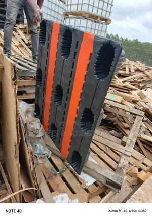 Plastic Pallet 054