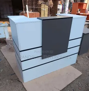 1.4m White Reception Desk