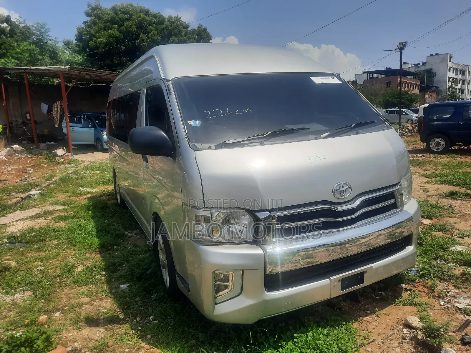 Toyota HiAce 2018 Silver