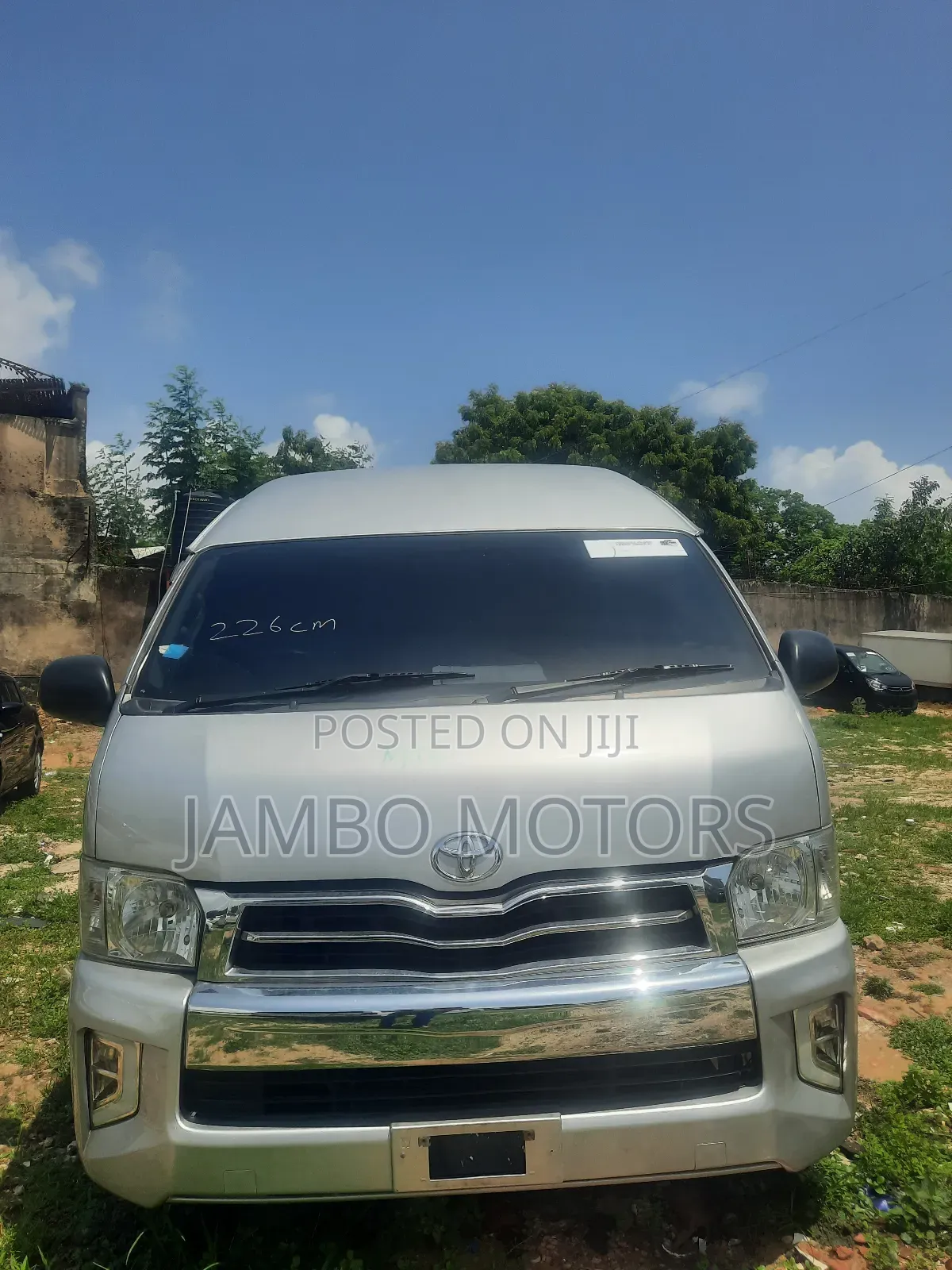 Toyota HiAce 2018 Silver