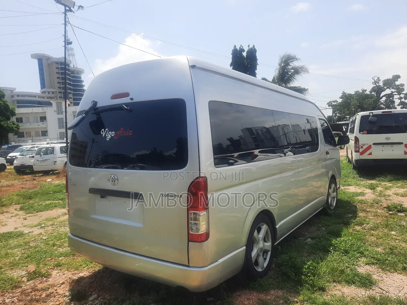 Toyota HiAce 2018 Silver