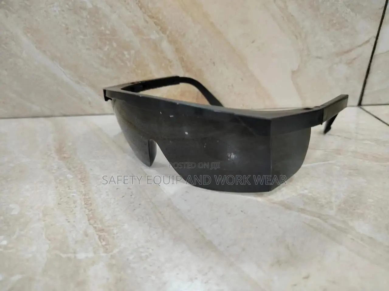 Safety Glasses With Reliable Performance