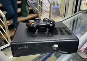 Chipped Xbox 360 ! 10 Games
