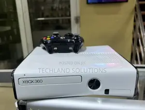 White Xbox 360 Console