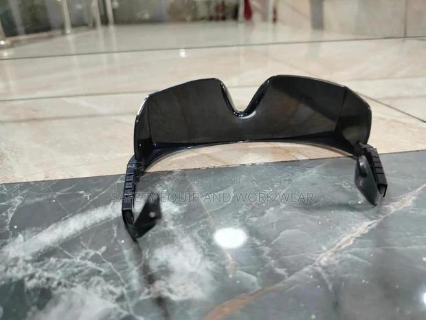 Safety Polycarbonate Glasses - main view