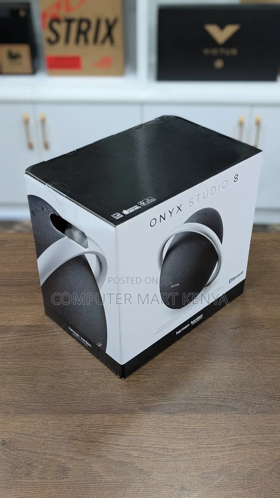 Harman Kardon Onyx Studio 8