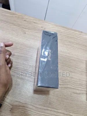 New Apple iPhone 11 Pro Max 256 GB Gold