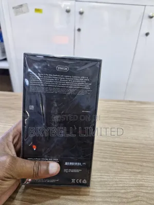 New Apple iPhone 11 Pro Max 256 GB Gold
