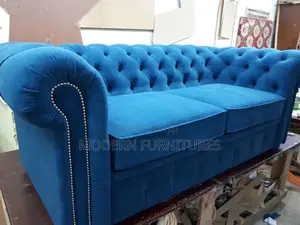 Beautiful Blue 3 Seater Chesterfield Sofa