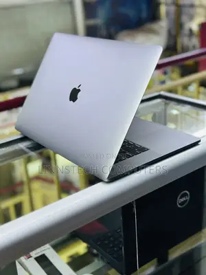 Laptop Apple MacBook 2018 32GB Intel Core I7 SSD 512GB