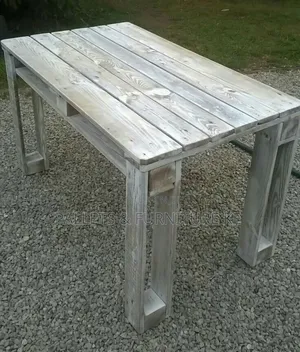 Pallet Garden Table