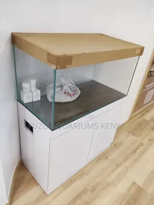 Aquarium With Smoothly Finished Stand