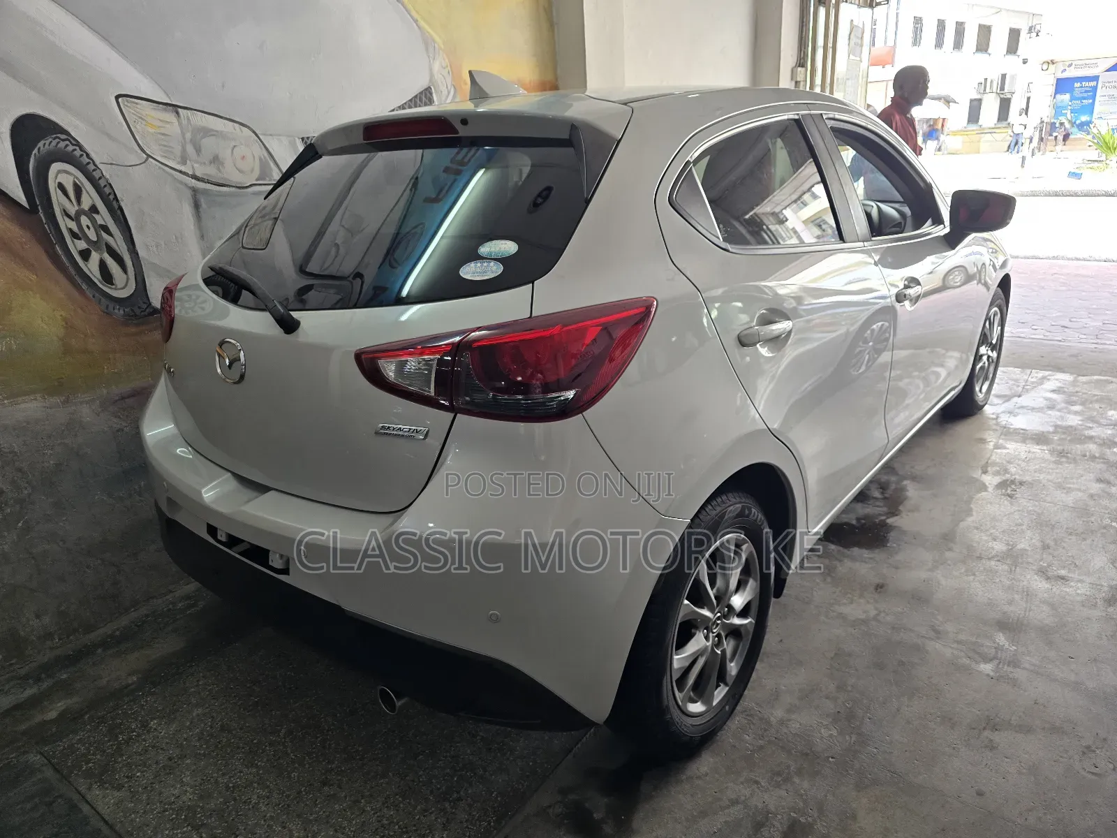 Mazda Demio 2018 Off white