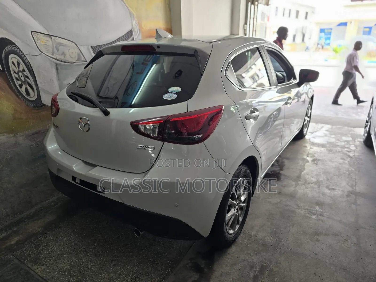 Mazda Demio 2018 Off white