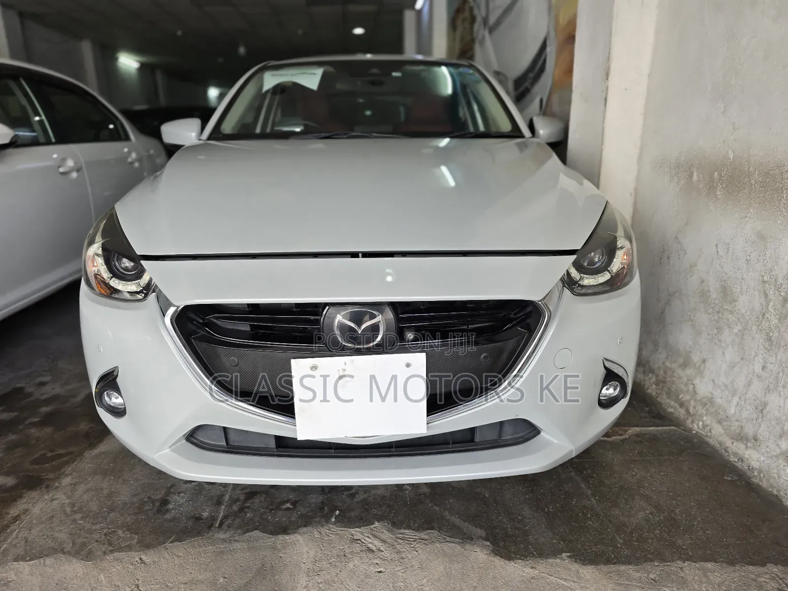 Mazda Demio 2018 Off white