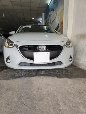 Mazda Demio 2018 Off white