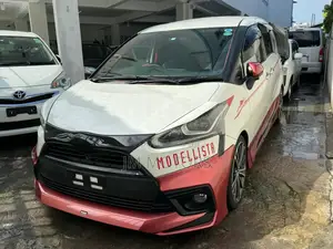 Toyota Sienta 2017 White