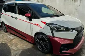 Toyota Sienta 2017 White
