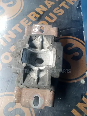 Nissan Verissa Gearbox Mountain