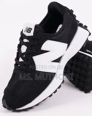 New Balance 327 Black White* _Sizes:40,41,42,43,44,45_