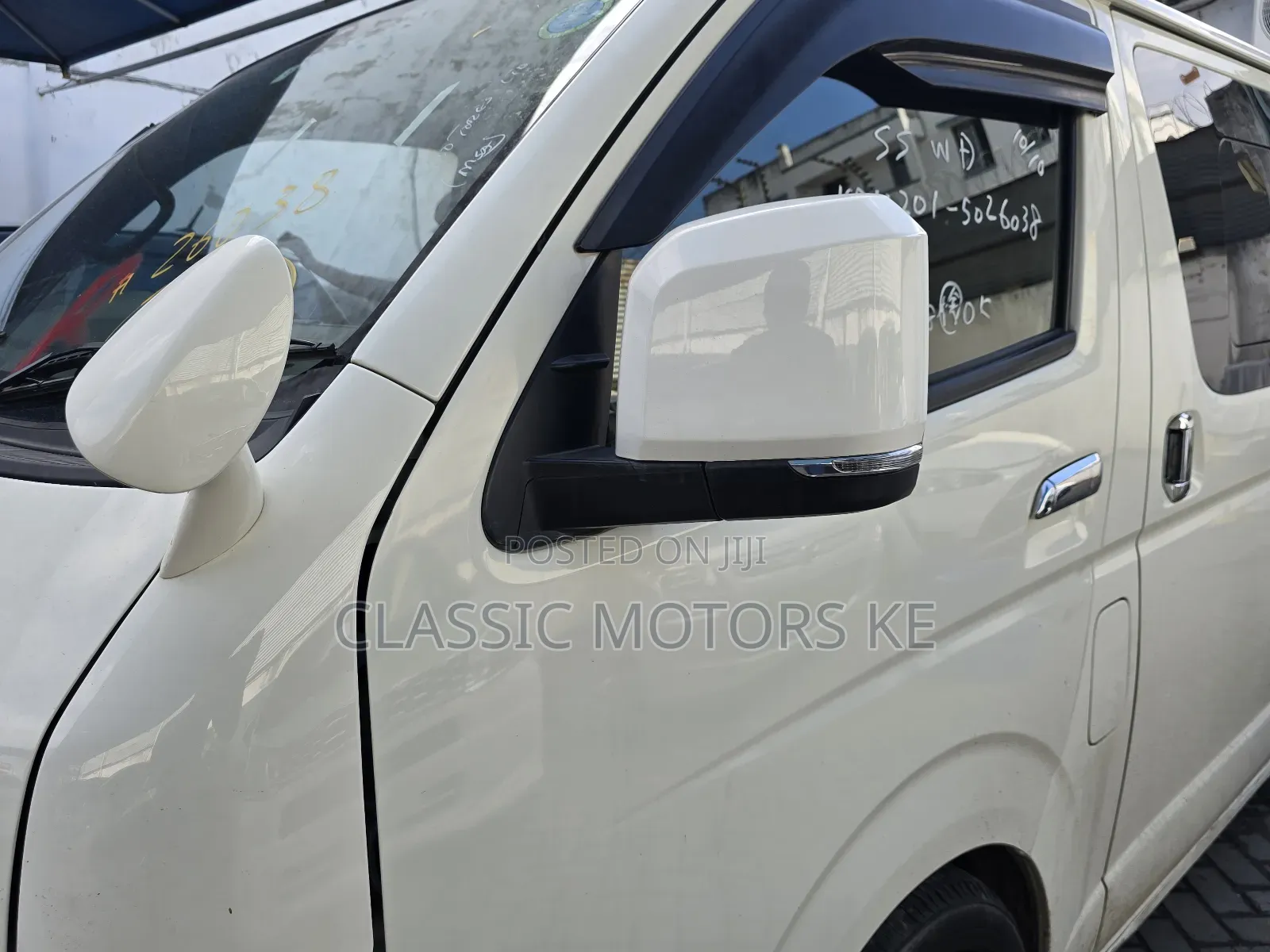 Toyota HiAce 2018 White