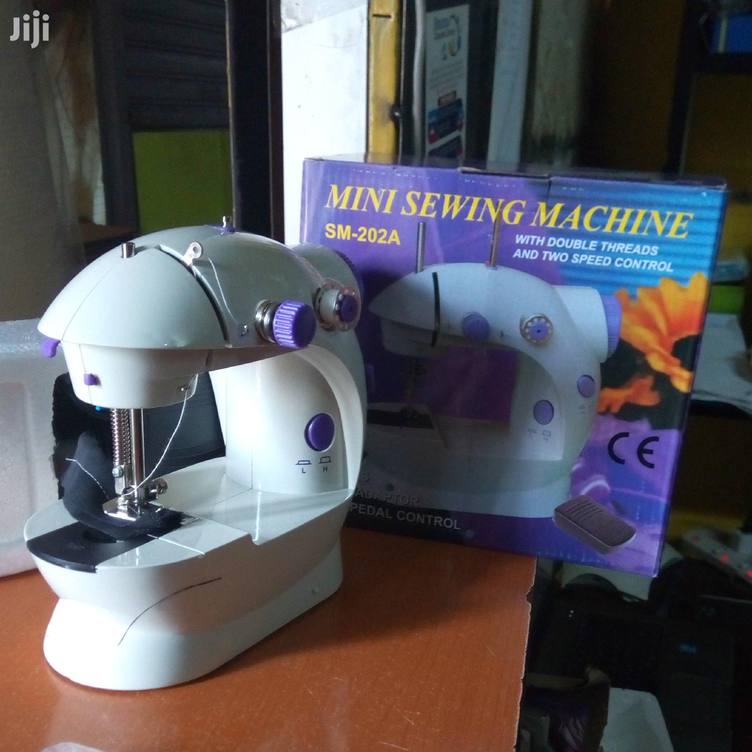 Mini Sewing Machine