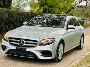 Mercedes-Benz E200 2016 Silver