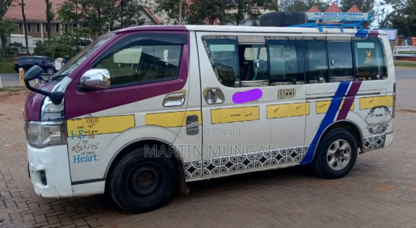 Toyota HiAce 2013 White