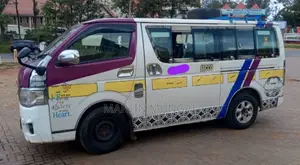 Toyota HiAce 2013 White
