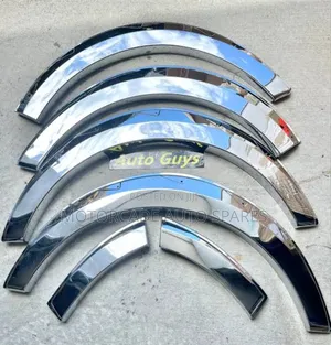 Toyota Hiace 7l 9l Wheel Flares Chrome Moulding