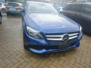 Mercedes-Benz C200 2018 Blue