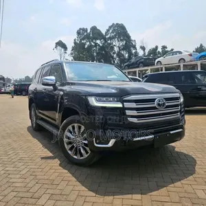 Toyota Land Cruiser 2023 Black