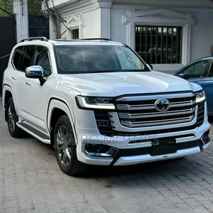 Toyota Land Cruiser 2023 White