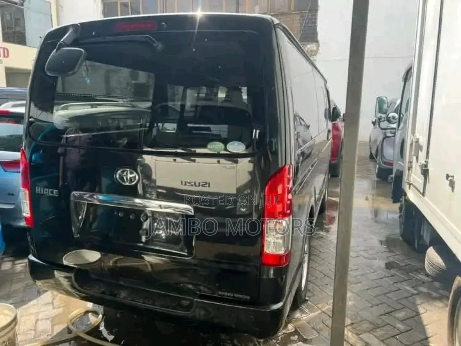 Toyota HiAce 2018 Black