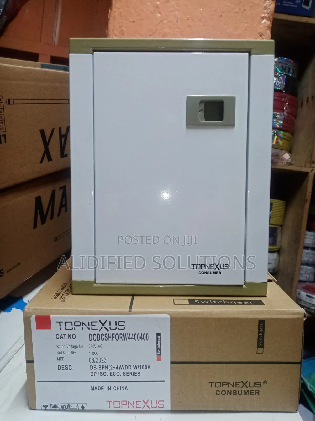 4way Consumer Unit<>Distribution Board With Double Pole