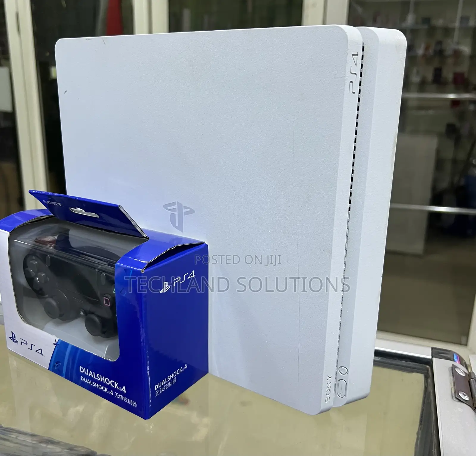 White Sony Ps4 Slim