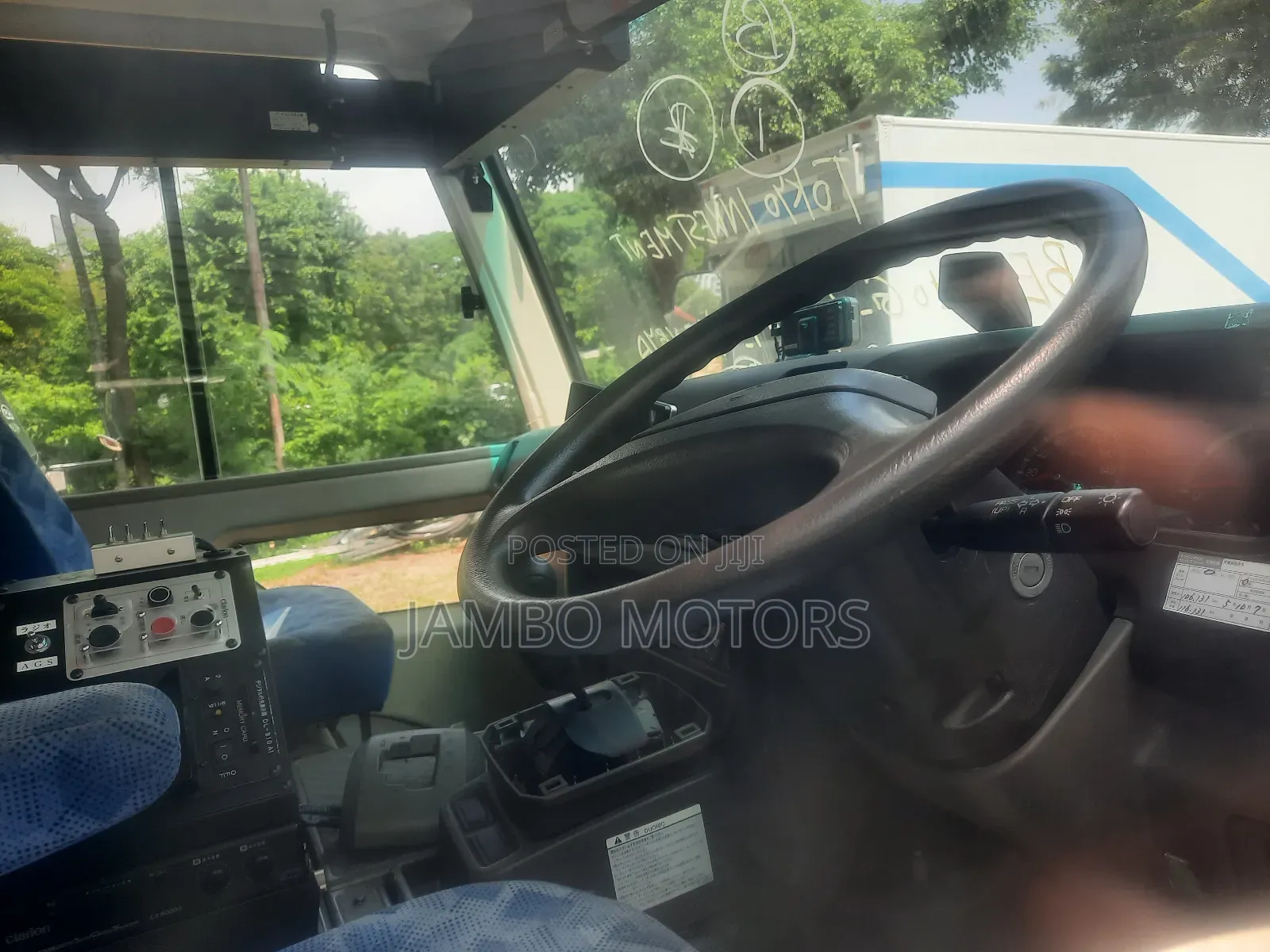 Mitsubishi Fuso Rosa 2018 White