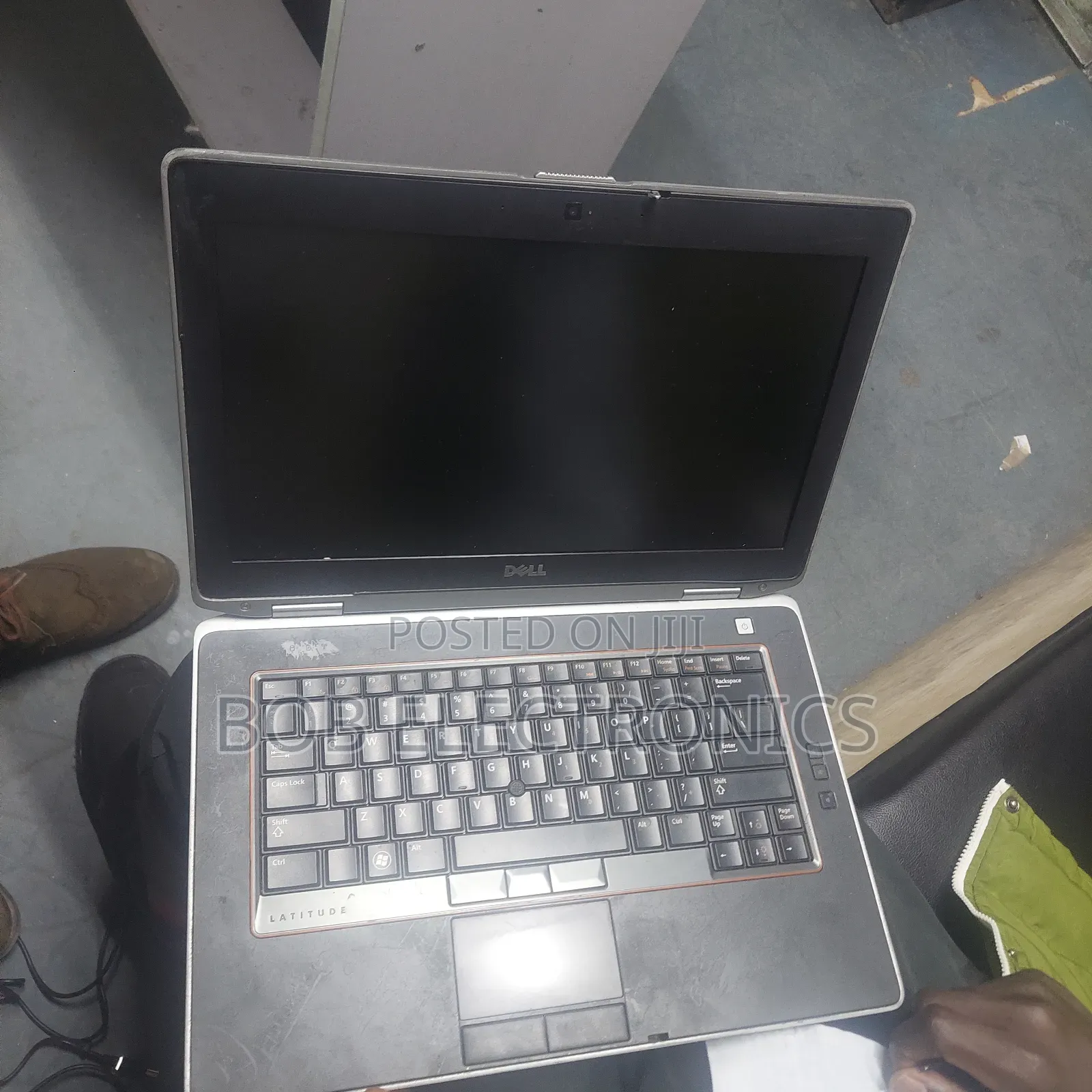 Laptop Dell Latitude 5300 4GB Intel Celeron HDD+SSD 250GB