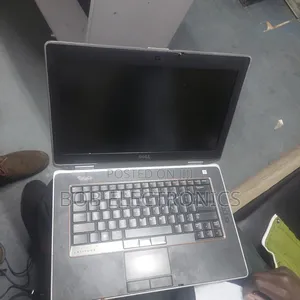 Laptop Dell Latitude 5300 4GB Intel Celeron HDD+SSD 250GB