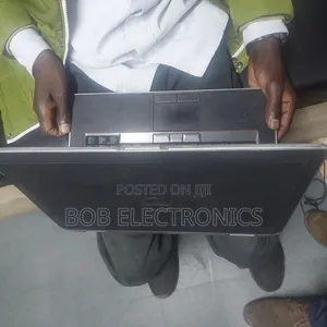 Laptop Dell Latitude 5300 4GB Intel Celeron HDD+SSD 250GB