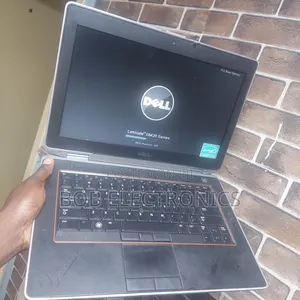 Laptop Dell Latitude 5300 4GB Intel Celeron HDD+SSD 250GB