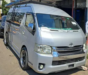 Toyota Grand HiAce 2017 Silver