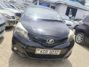 Toyota Vitz 2012 Black