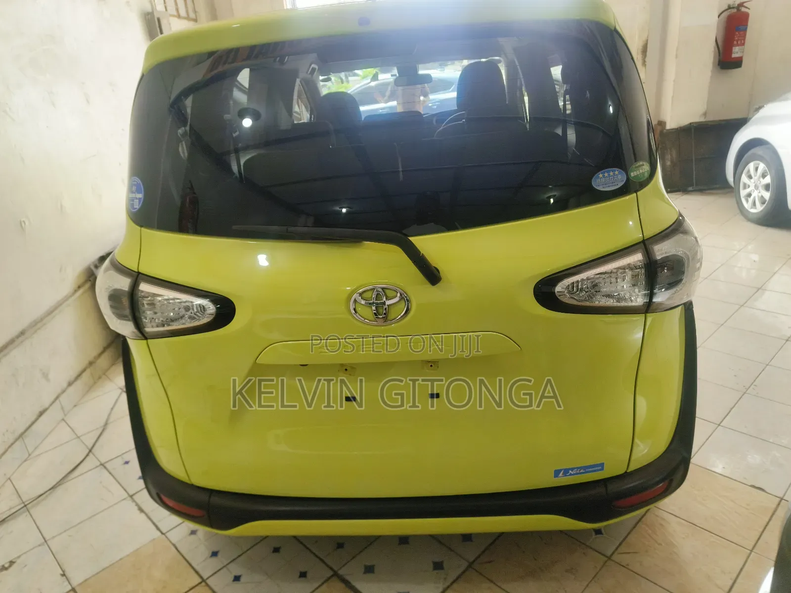Toyota Sienta 2017 Yellow