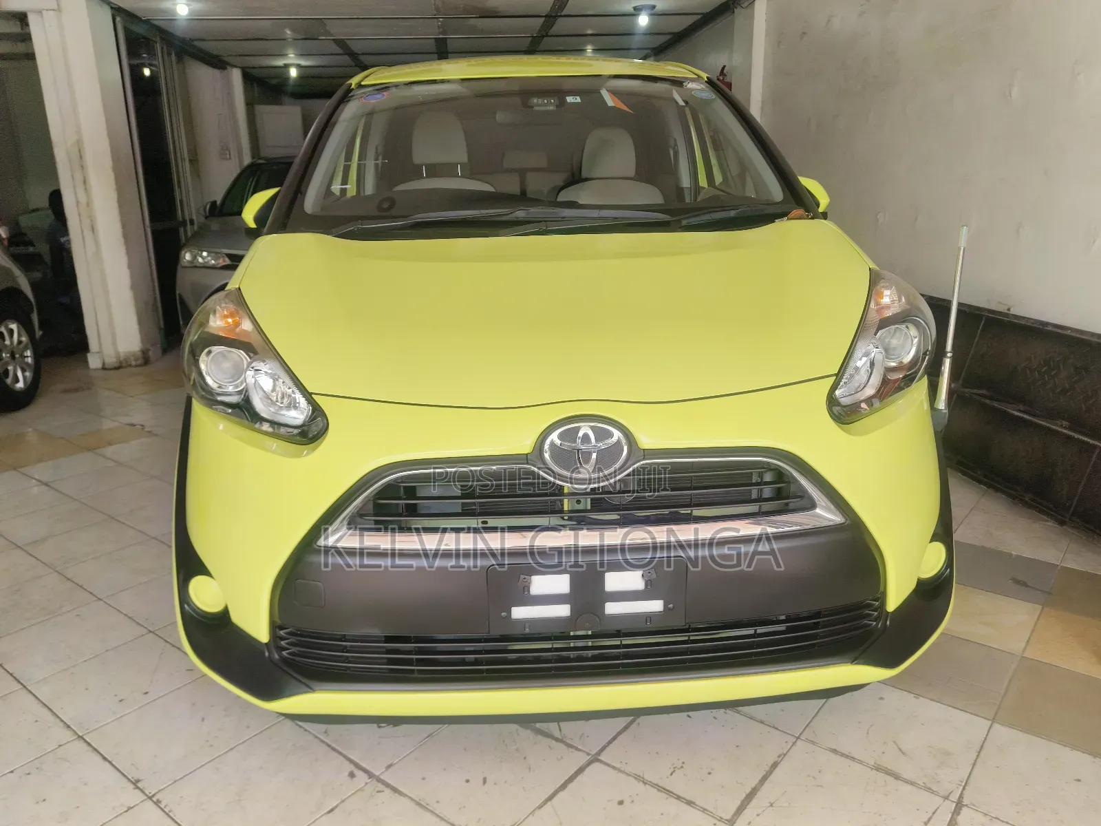 Toyota Sienta 2017 Yellow