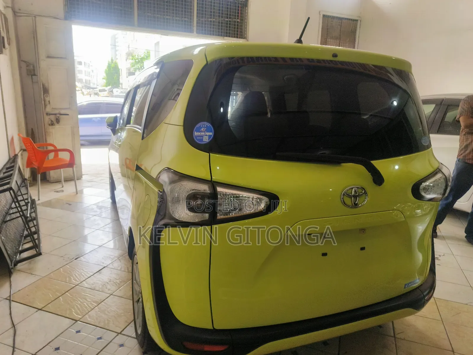 Toyota Sienta 2017 Yellow