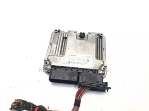 BMW X3 F25 2.0D Control Module Unit Ecu 8513184 0281017639