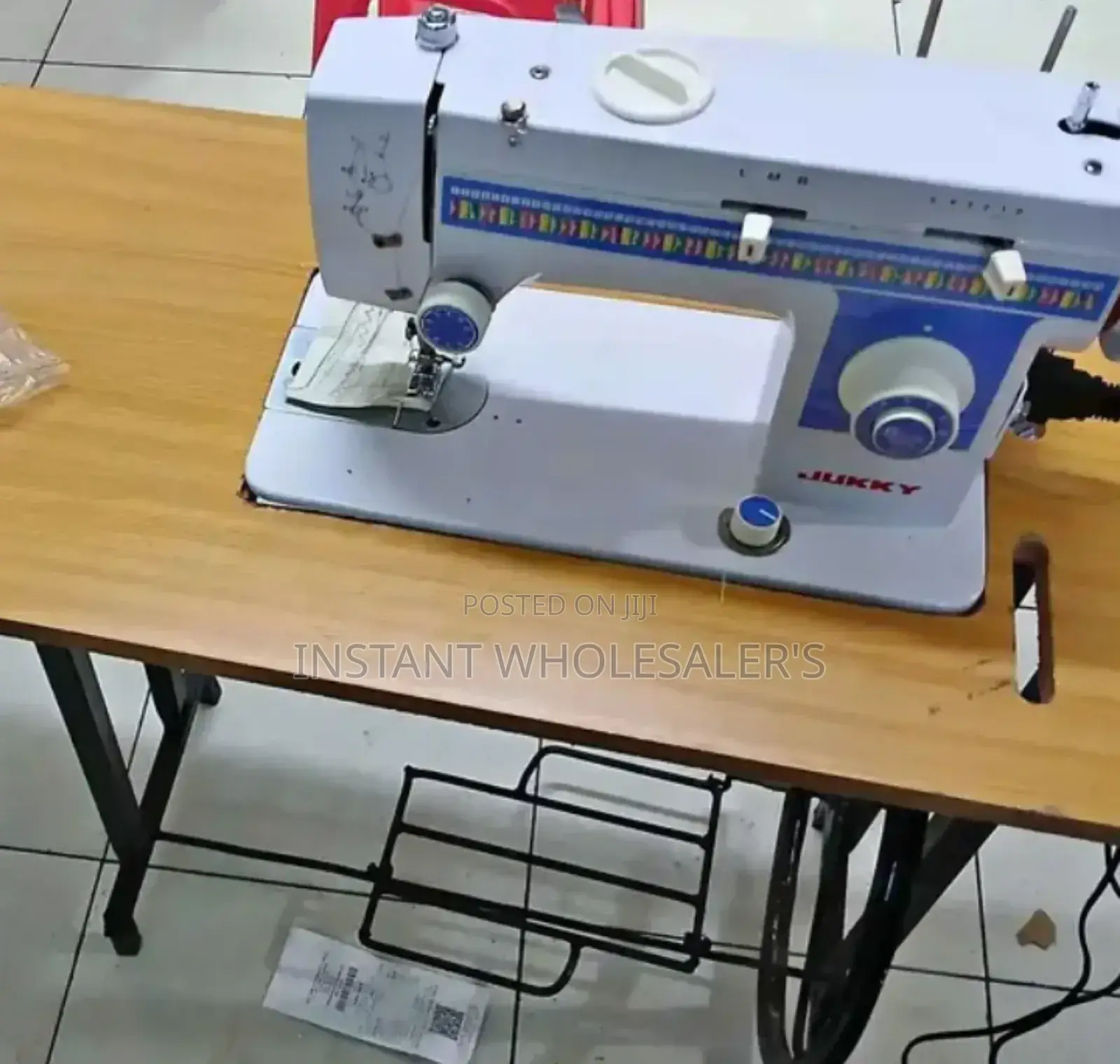 Embroidery Machine+ Table